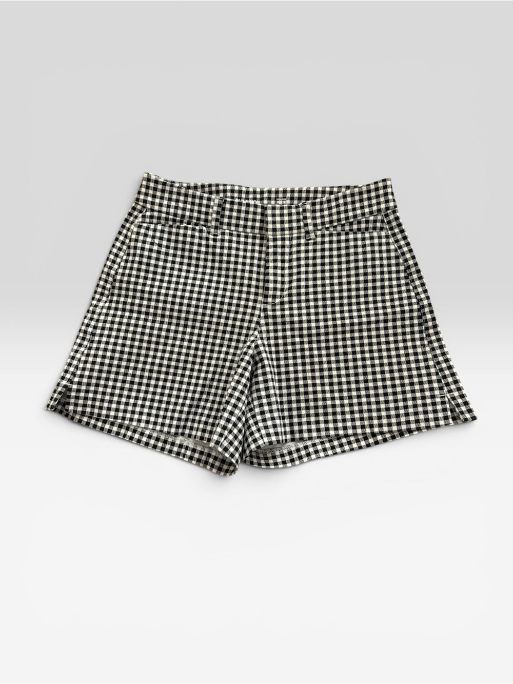Old Navy Black & White Gingham Flat-Front Women’s Shorts